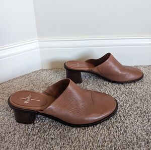 Linea Paolo Emeline Leather Heeled Mule - Coconut Nappa Tan sz 12